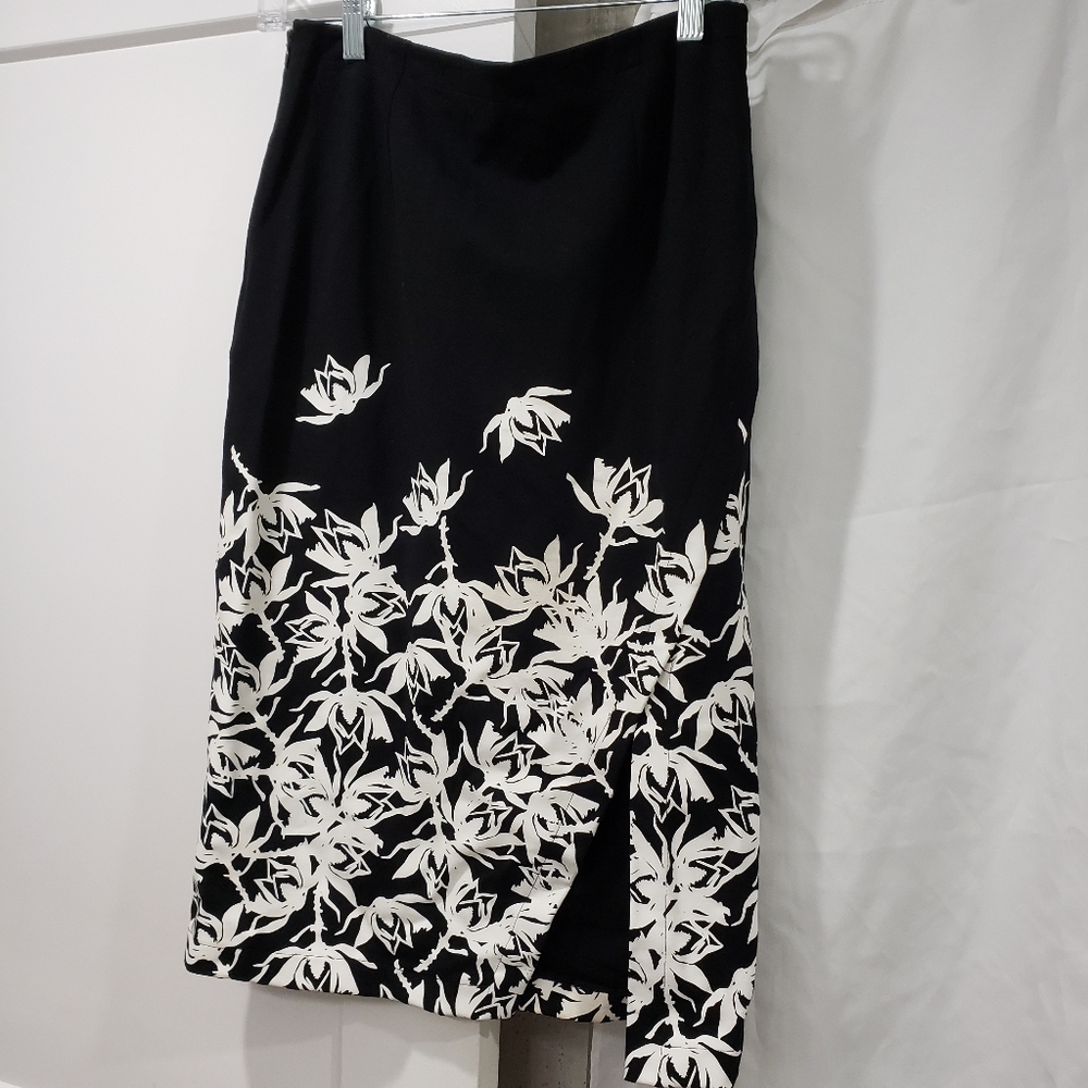 NWT Yyigal  skirt